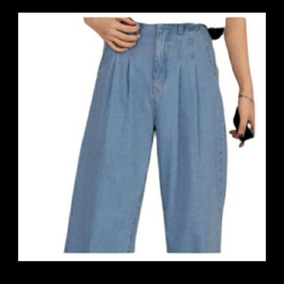 NWT! High Waist Light Wash Cropped Ankle Jeans, Size: 28 - Picture 7 of 9